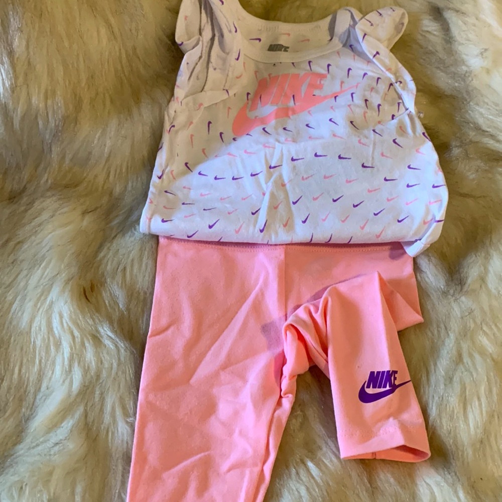 Nike sets - Picture 2 of 4